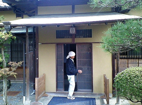 神奈川県　安田善次郎旧邸　カビ取り・復元施工　Before